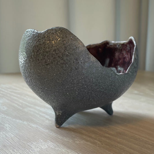Stoneware Tripod Bowl